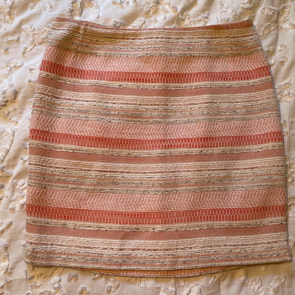 Katherine Barclay Women’s pink and striped pencil skirt, size 8 SKU 52
